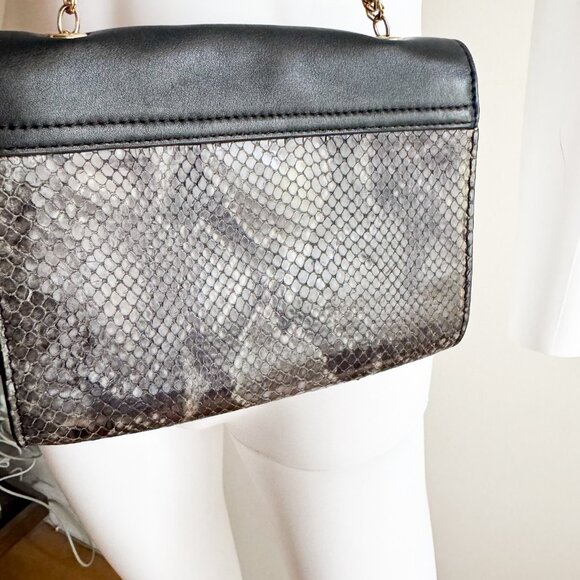 Club Monaco Black Snakeskin Small Envelope Crossbody w Gold chain - Picture 3 of 6